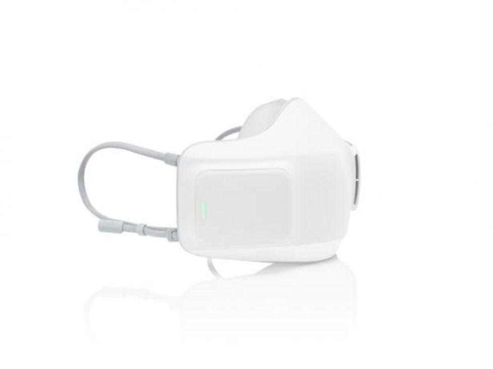 lg puricare wearable air purifier 02 1