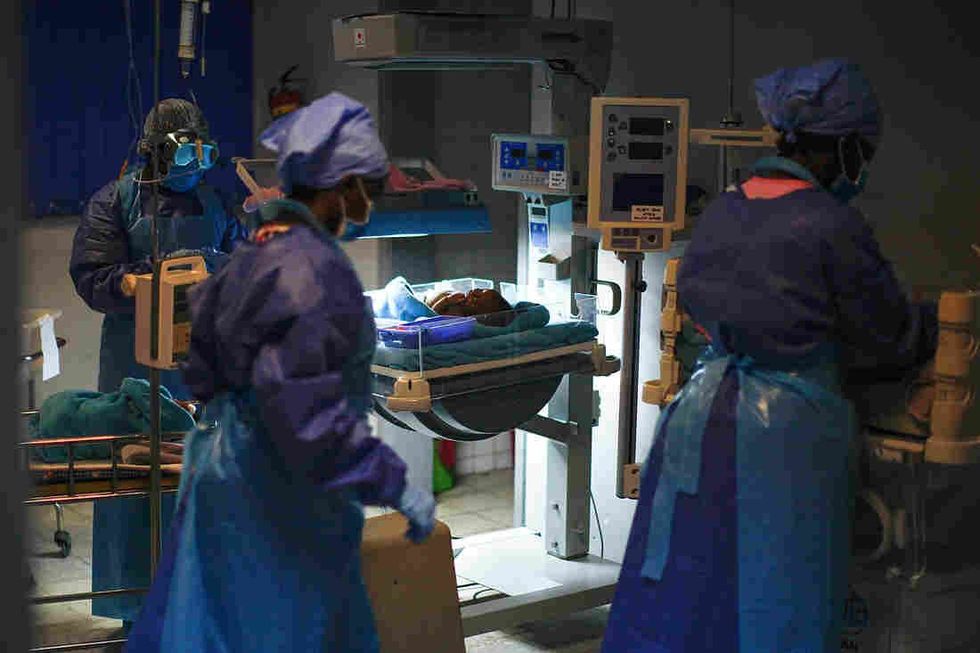 liberia jfk 6 slide 9ef11b54c1a4e4de9f3ddad2c1a441e7e9a54978 s1100 c15