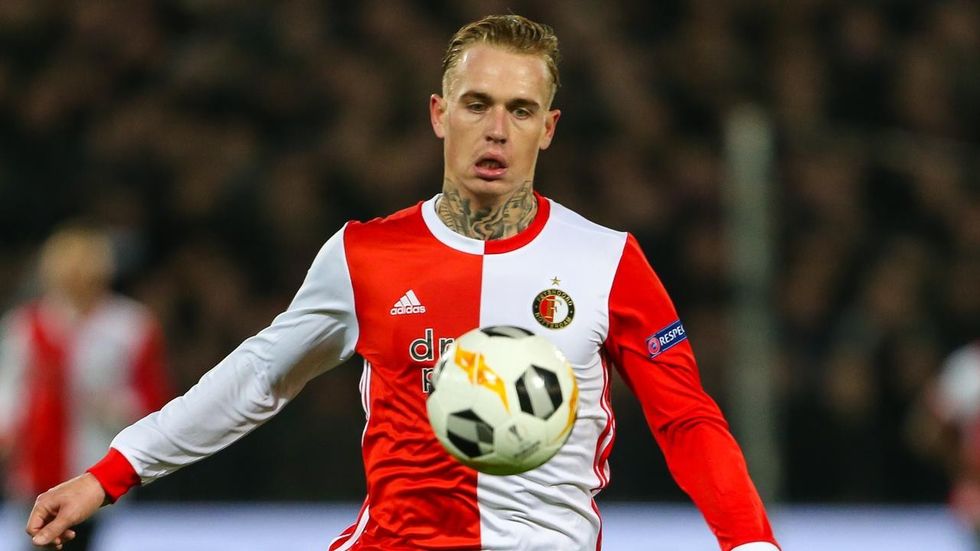 liesoperatie kost feyenoorder karsdorp zeker twee maanden herstel