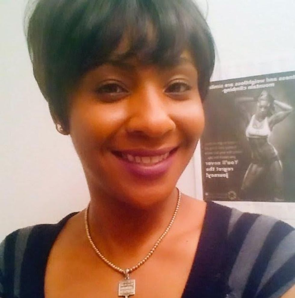 Lily Cleopatra Maurice lipstick allergy 10.jpg The best way to cop a fresh look? Try a new shade of lipstick, of course. But when Florida resident Lily Cleopatra Maurice swiped on a newly purchased lip color from CoverGirl's Queen Collection to look cute for her husband's birthday, she experienced results more akin to the #KylieJennerLipChallenge gone wrong. Instead of partying with her husband, Maurice landed in the ER with her bottom lip swollen to frightening proportions and doctors working to figure out what what went down. (What's the opposite of Yaaaas, Queen?) She posted about her experience to Facebook, which has since been shared more than 53K times. We spoke to a few skin-care pros to find out what could cause such an alarming reaction - especially from a mainstream, well-loved product. After taking a look at the lipstick line's ingredient list, Randy Schueller, a cosmetic chemist with more than 25 years of experience, didn't