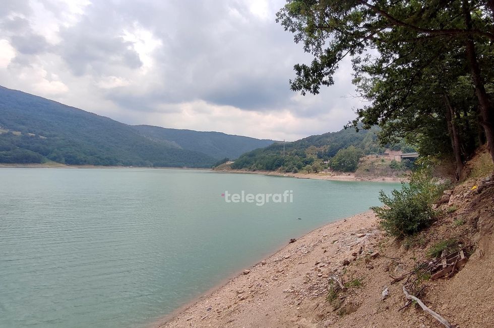 Liqeni i Ujmanit foto Ridvan Slivova 3