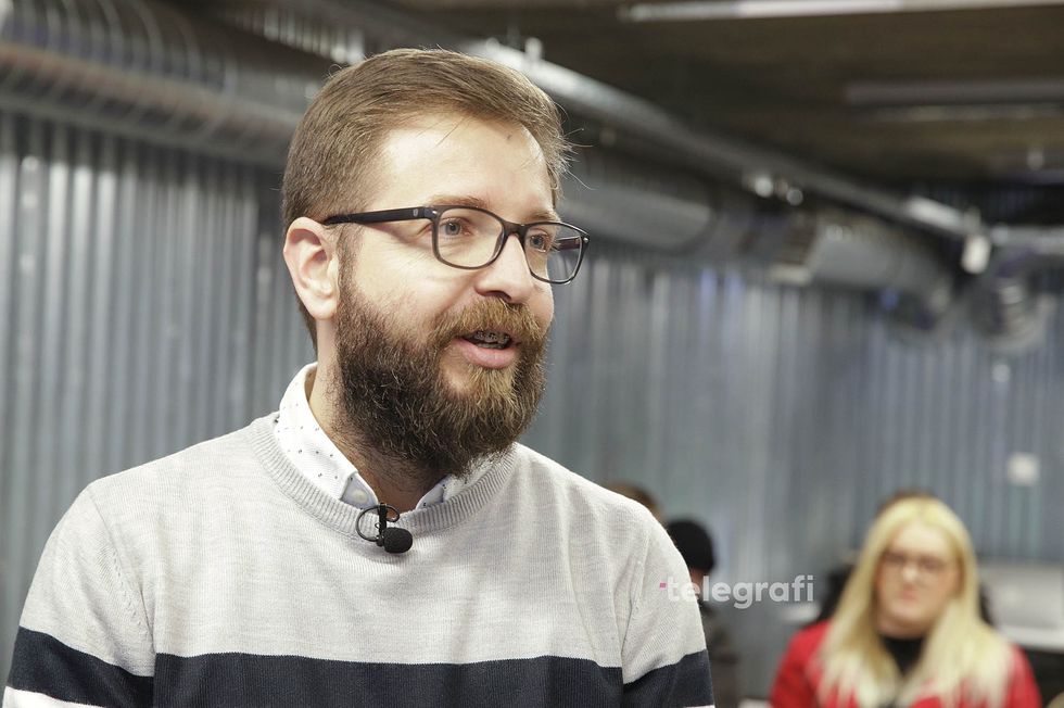 loja shperblyese Meka dhe Telegrafi Jobs foto Ridvan Slivova 19