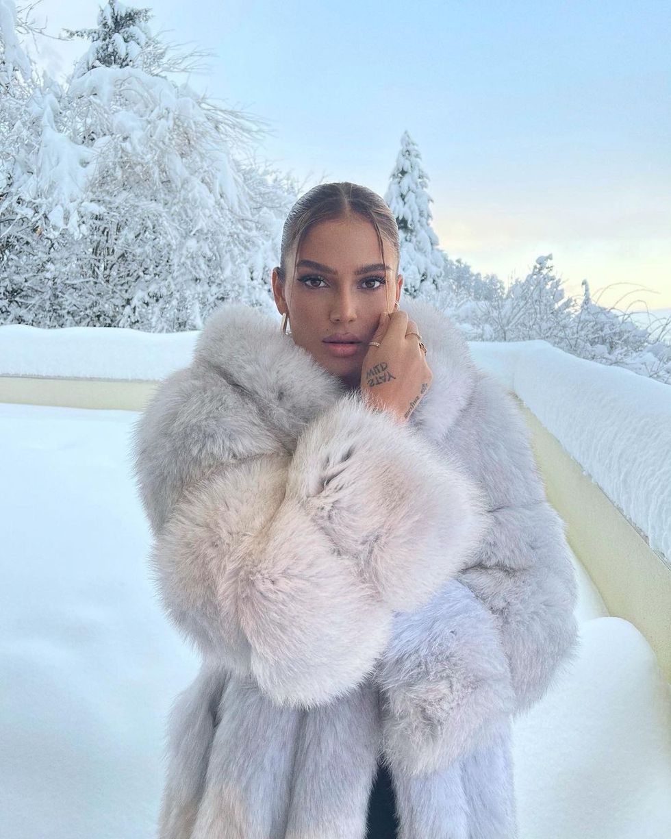 loredana 13871346116867292081653148252353562862445520n