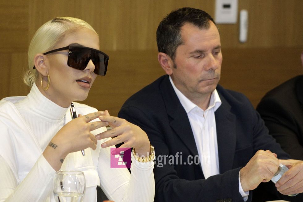 Loredana Zefi foto Ridvan Slivova 10