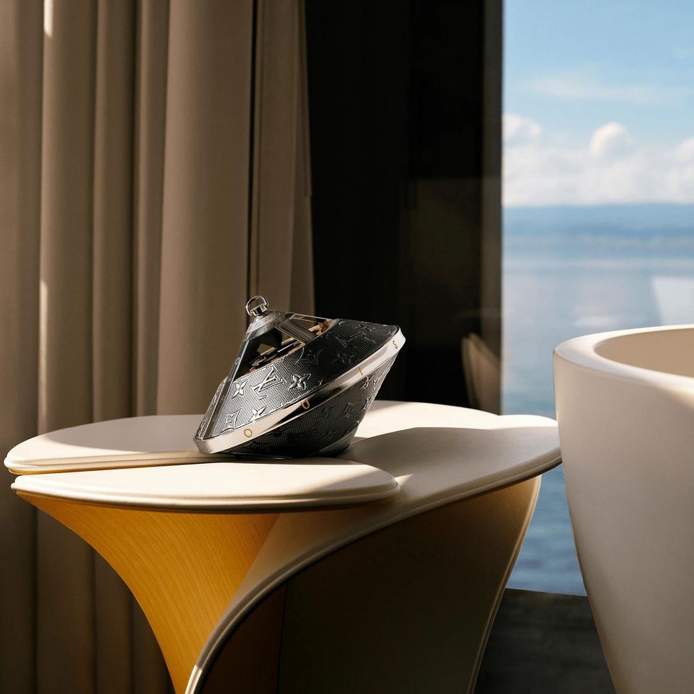 louis vuitton louis vuitton horizon light up lautsprecher technik qac000 pm1 ambiance20view png