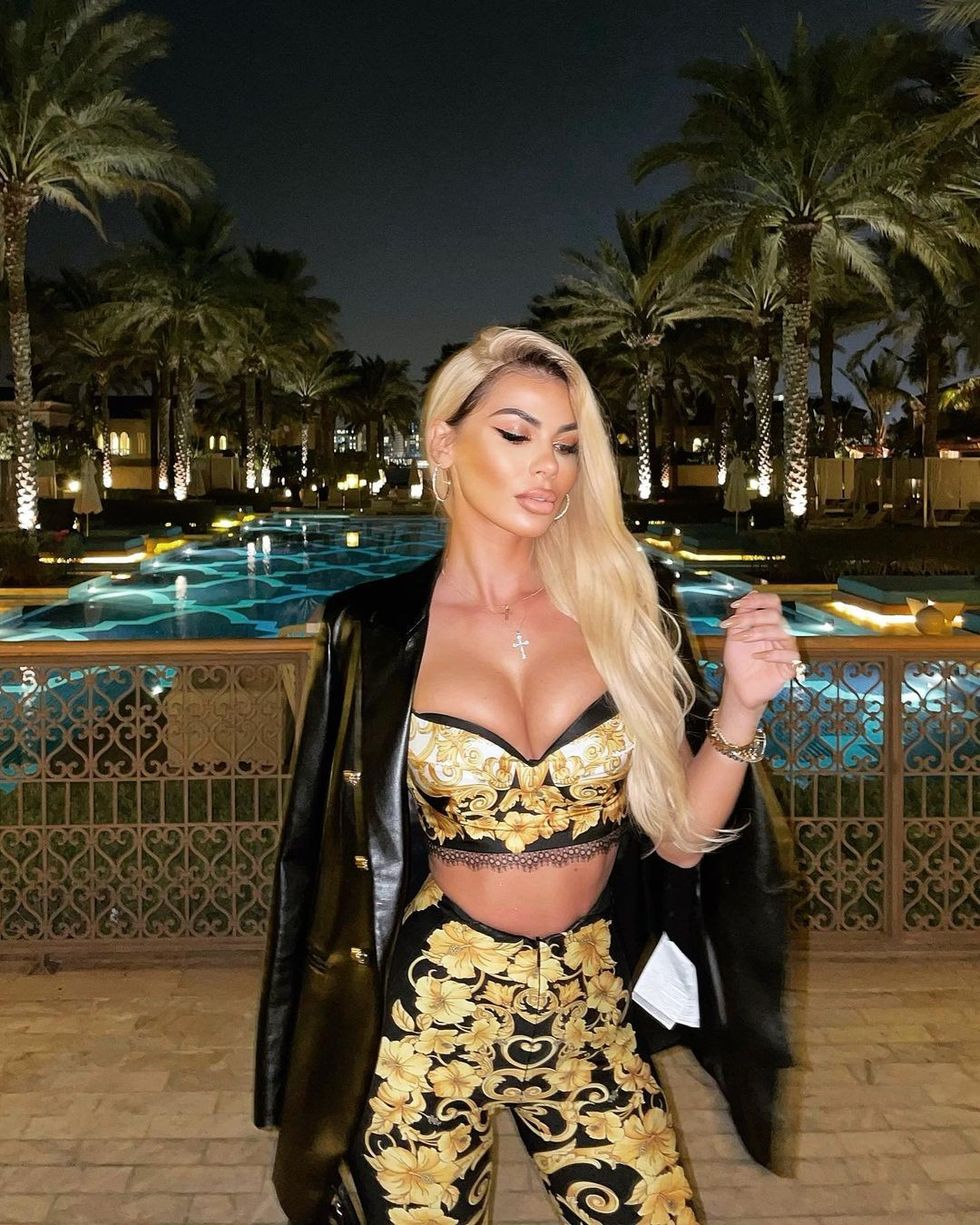 luanavjollca 148307165808922869692891748681850283689515n