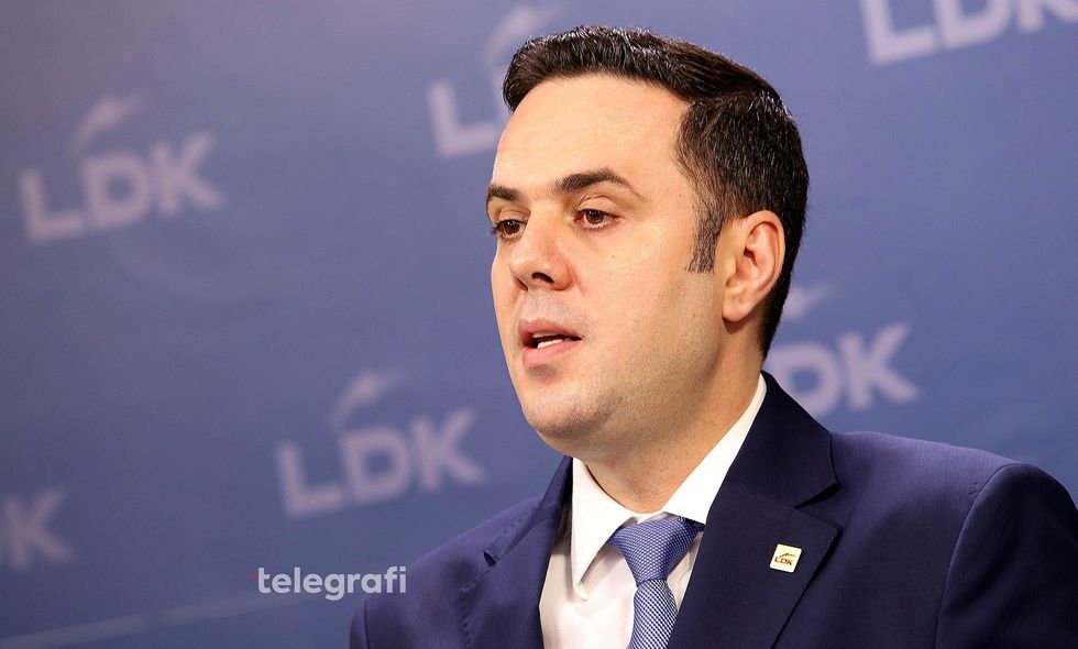 Lumir Abdixhiku LDK konference foto Ridvan Slivova 5 e1695811912622