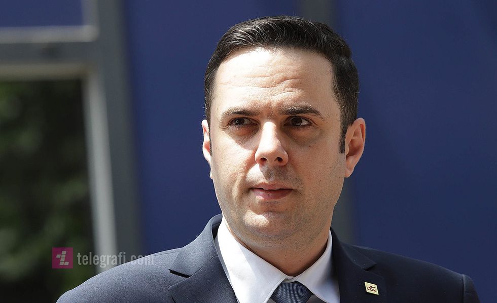 Lumir Abdixhiku pase takimit me Albin Kurtin foto Ridvan Slivova 4 e1678184257609