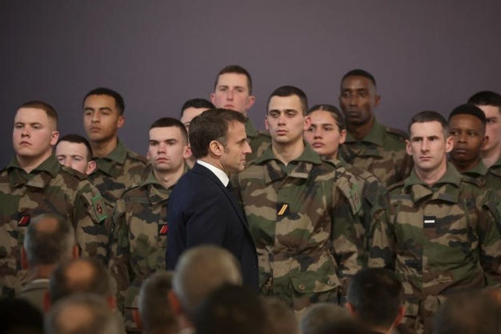 macron 1
