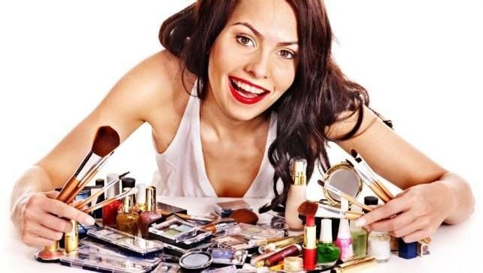 makeup woman.jpg.jpg._q80_crop-smart