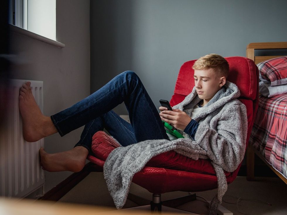 Managing screen time teens narrow