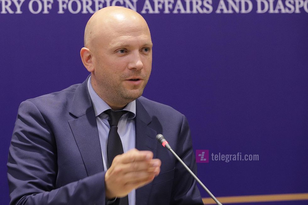 Manuel Sarrazin i derguarin special per Ballkanin Perendimor foto Ridvan Slivova 2