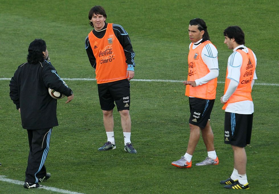 Maradona Messi Tevez Milito