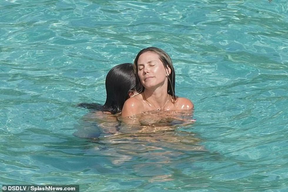 Marrëdhënia e tyre u intensifikua shpejt dhe në dhjetor 2018, Kaulitz propozoi martesë