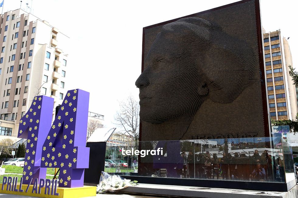 marsh ne mbeshtetje te te mbijetuarve te dhunes seksuale gjate luftes ne Kosove foto Ridvan Slivova 30