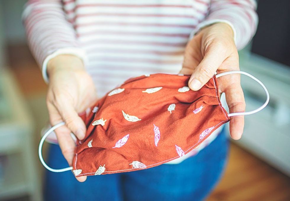 maskCloth 1215224067 1