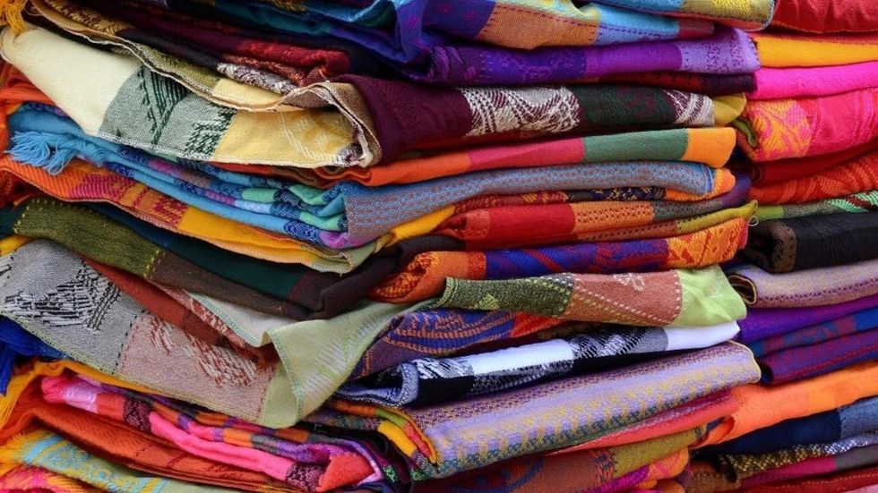 material 1397958 1920 Cropped