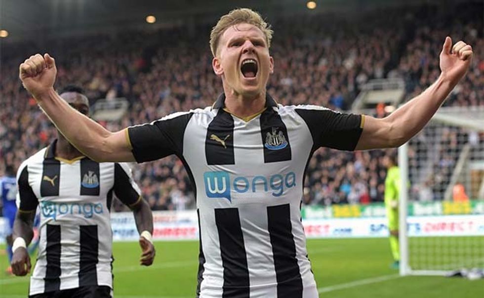 matt ritchie goal celebration arms air newcastle united nufc