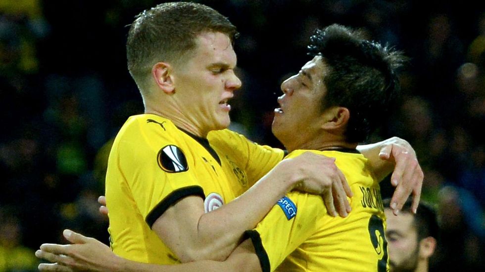 matthias ginter joo ho park borussia dortmund krasnodar europa league 17092015 ywghds9mighy1pl7vp5f27l8b
