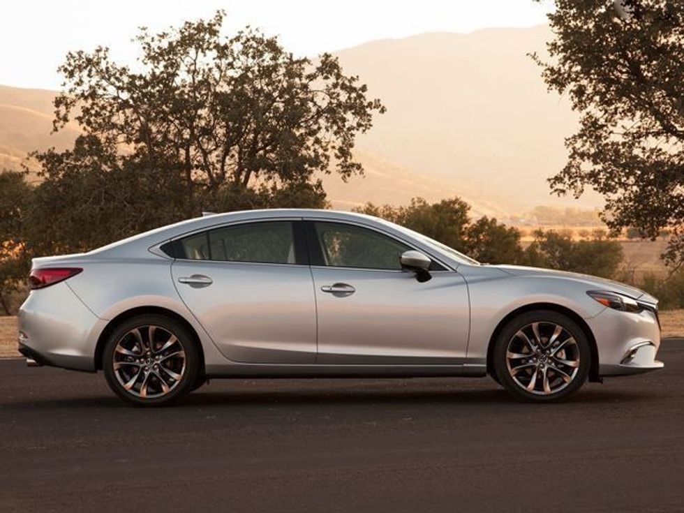 Mazda kthen prapa 60 mijë vetura shkaku i problemeve me timonin foto 6