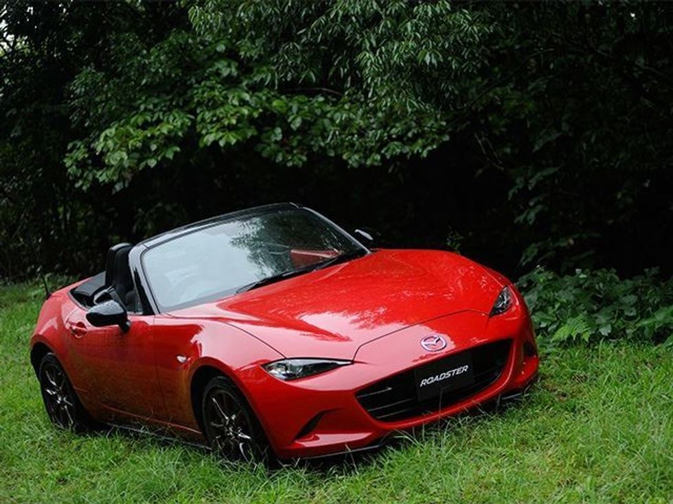 Mazda lason së shpejti dy koncepte të modelit MX 5 foto 4