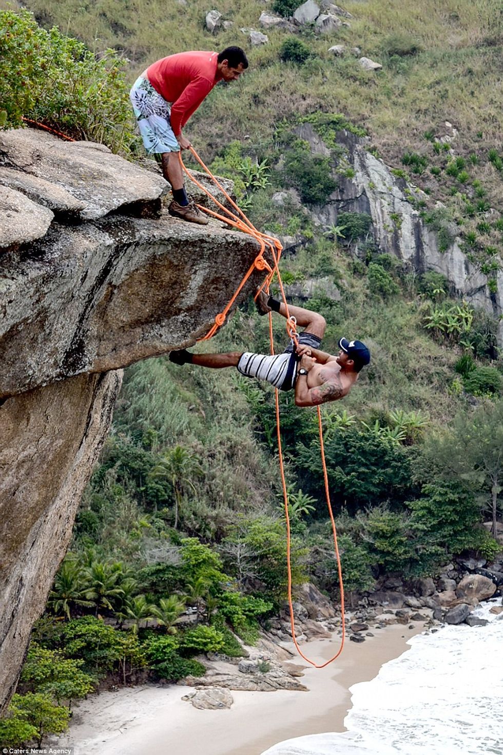 Mbahet për shkëmbi vetëm për këmbë por jo te gjithe po i besojne foto 3