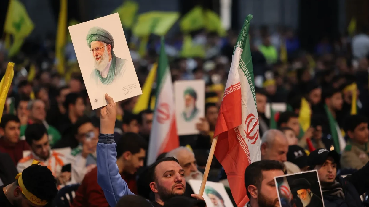 Rrëzimi i mullahëve të Iranit nuk e rrezikon përsëritjen e gabimeve të Luftës së Irakut