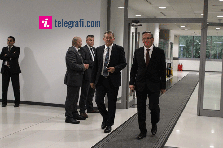 Mbledhja e pare e Qeverise Haradinaj 06