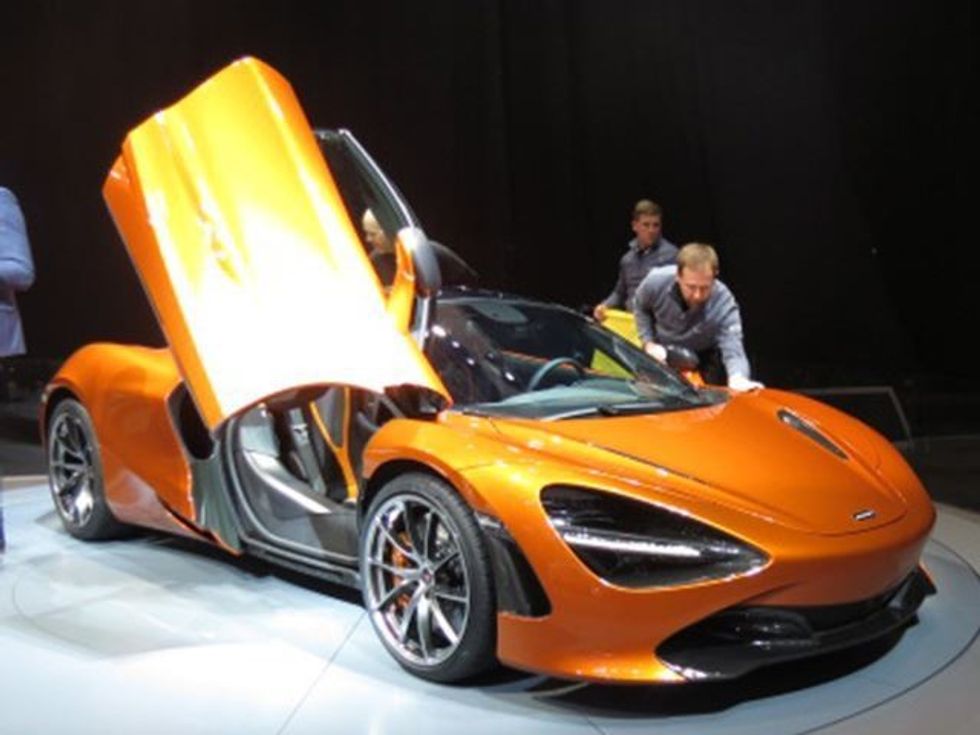 McLaren 720S ndryshon pritjet për super vetura foto 2