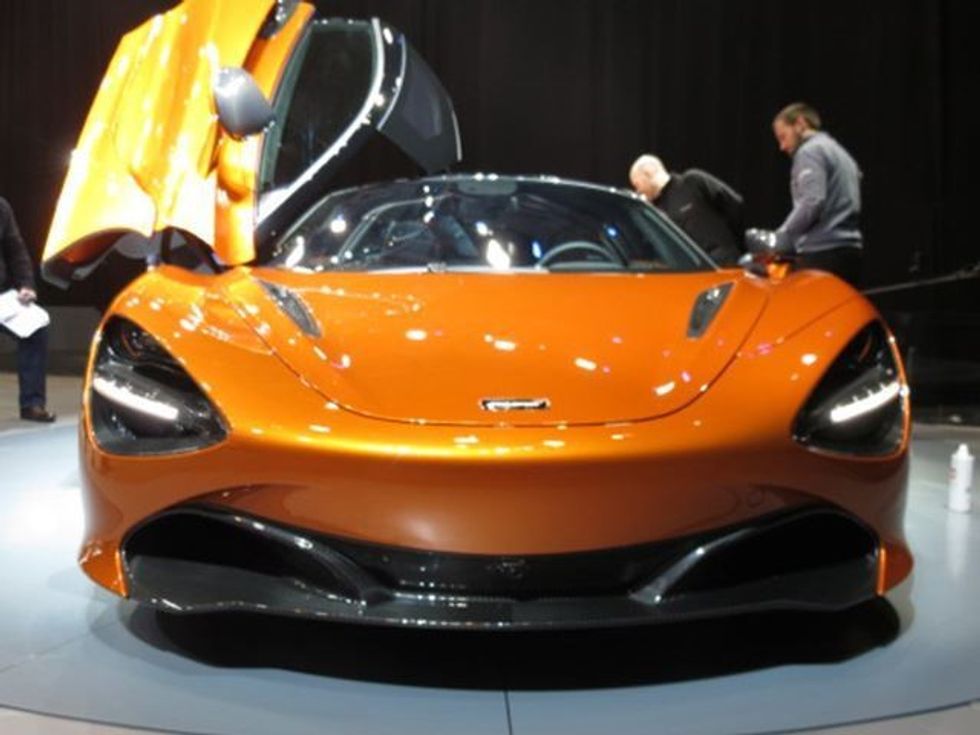 McLaren 720S ndryshon pritjet për super vetura foto 3