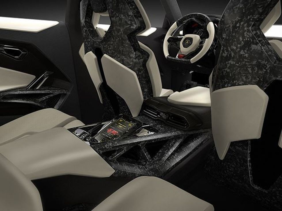 Me 650 kuajfuqi Lamborghini Urus do te kryesoje mbi makinat SUV foto 5