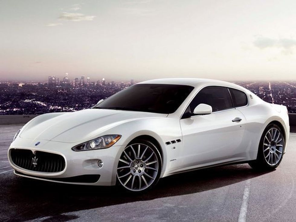 me-ane-te-identitetit-te-rrejshem-vodhi-maseratin-qe-kushton-mbi-80-mije-dollare-foto-4