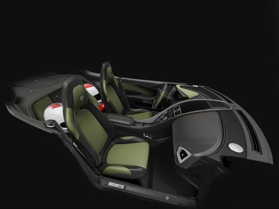 Me edicion të limituar Aston Martin nderon pilotet e aeroplaneve akrobatik foto 5