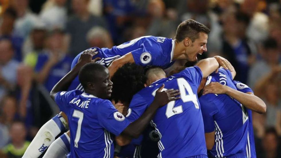 Me marrëveshjen e re me Nike, Chelsea do të fitojë 60 milionë funte në stinor. Aktualisht londinezët fitojnë 30 milionë funte në stinor nga Adidas