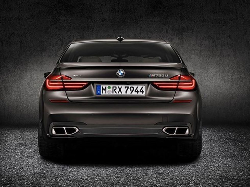 Me modelin 7 Series BMW rivalizon modelin C Series foto 4