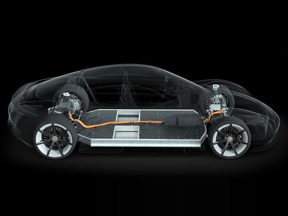 Me modelin Mission E Porsche po provon ta tejkaloje Model S nga Tesla foto 11