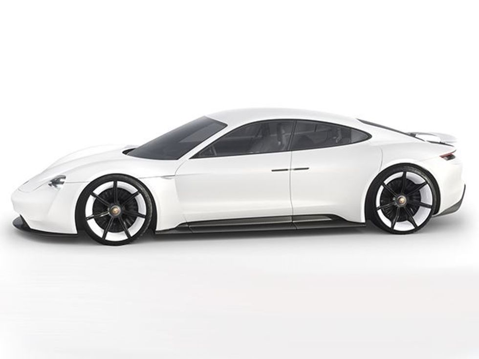 Me modelin Mission E Porsche po provon ta tejkaloje Model S nga Tesla foto 5