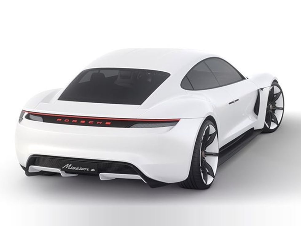 Me modelin Mission E Porsche po provon ta tejkaloje Model S nga Tesla foto 7