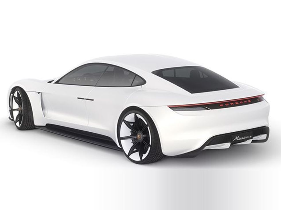 Me modelin Mission E Porsche po provon ta tejkaloje Model S nga Tesla foto 8