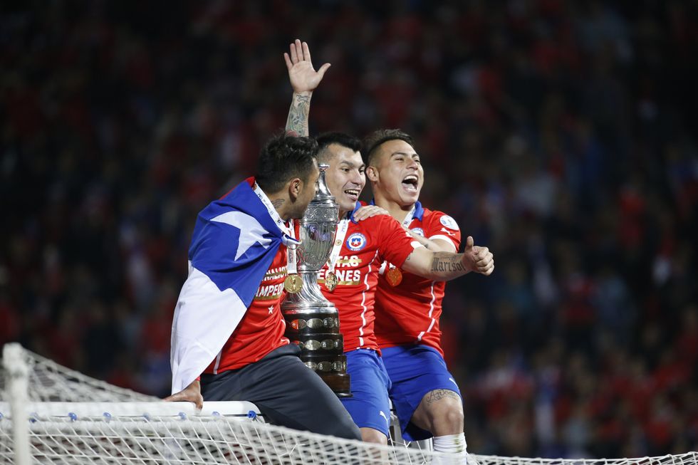 Medel fitoi Kupën e Amerikës me Kilin në vitin 2015