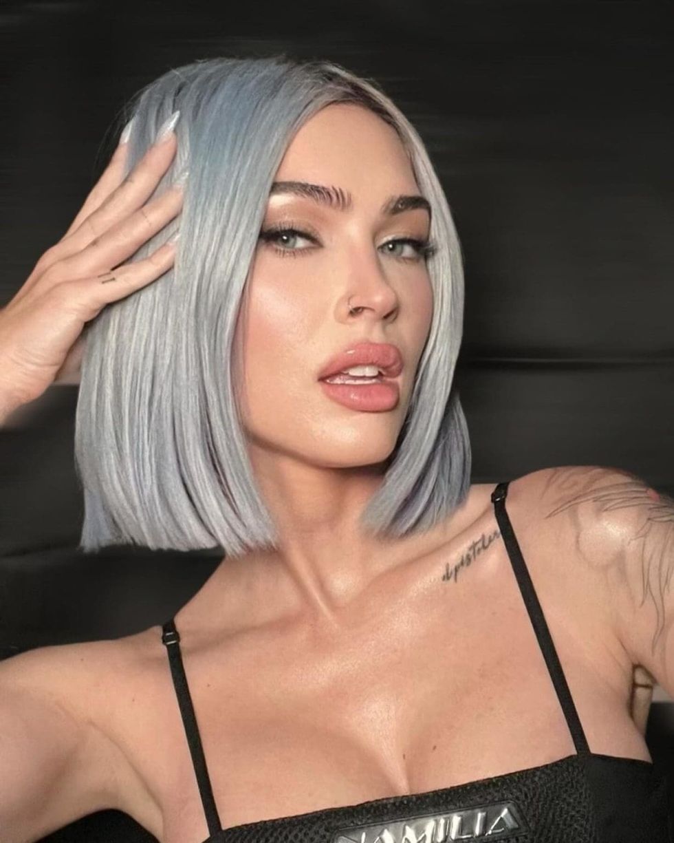 megan fox capelli blue jeans caschetto 01 1