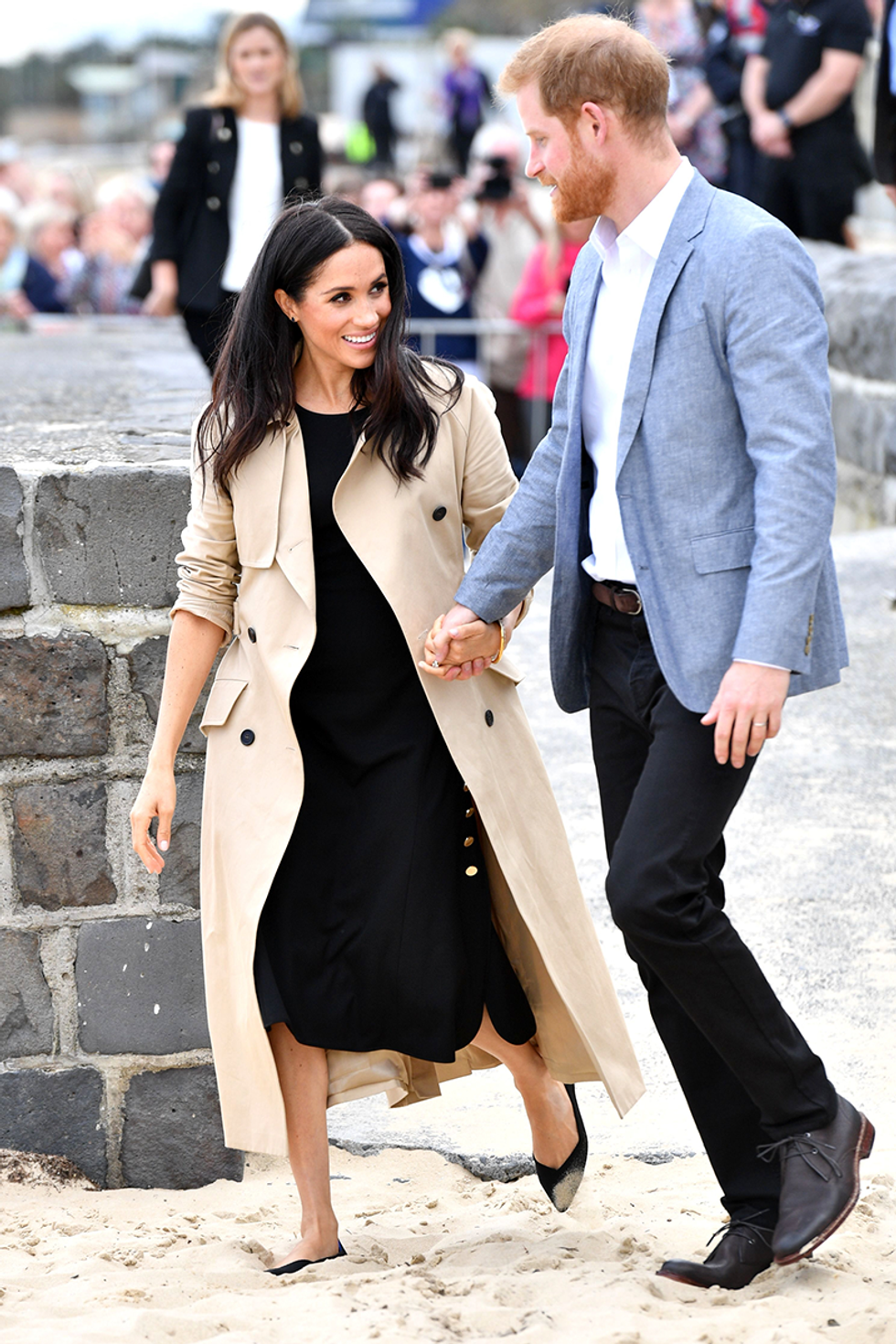 meghan markle maternity style black dress and trench 1613408242