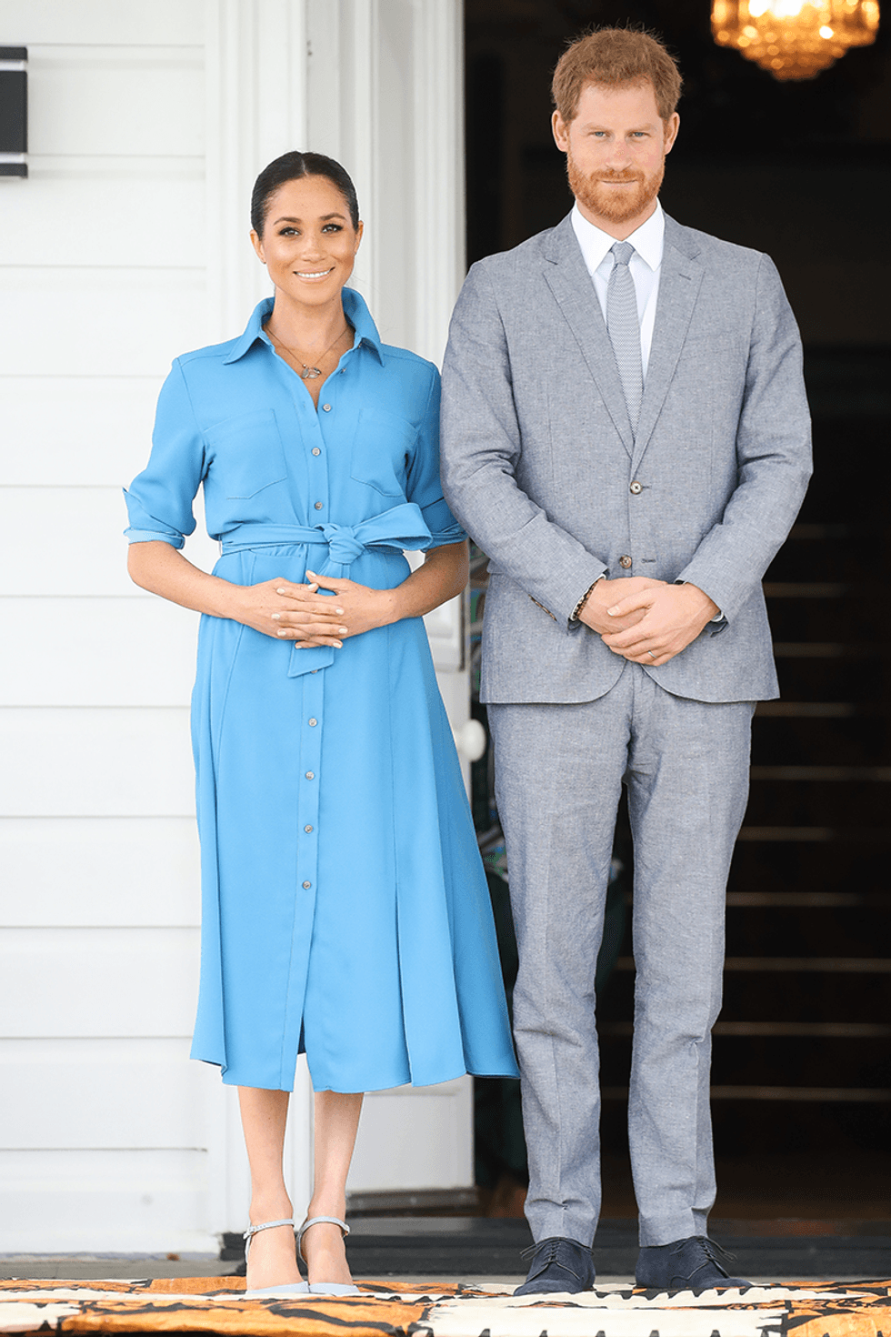 meghan markle maternity style blue shirt dress 1613408235