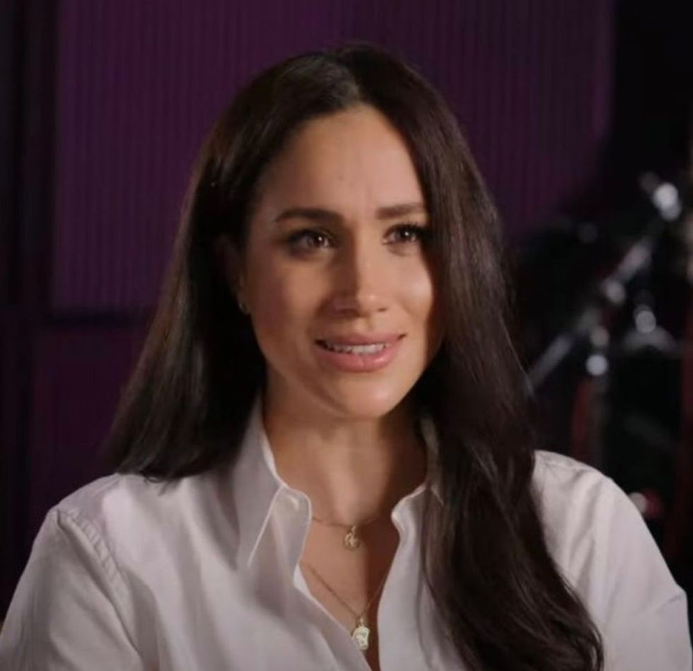 meghan markle zodiac necklaces