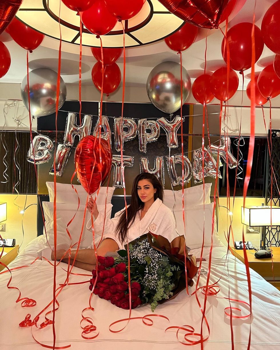 melindaademi 2584431932670417887238307120006959480738474n