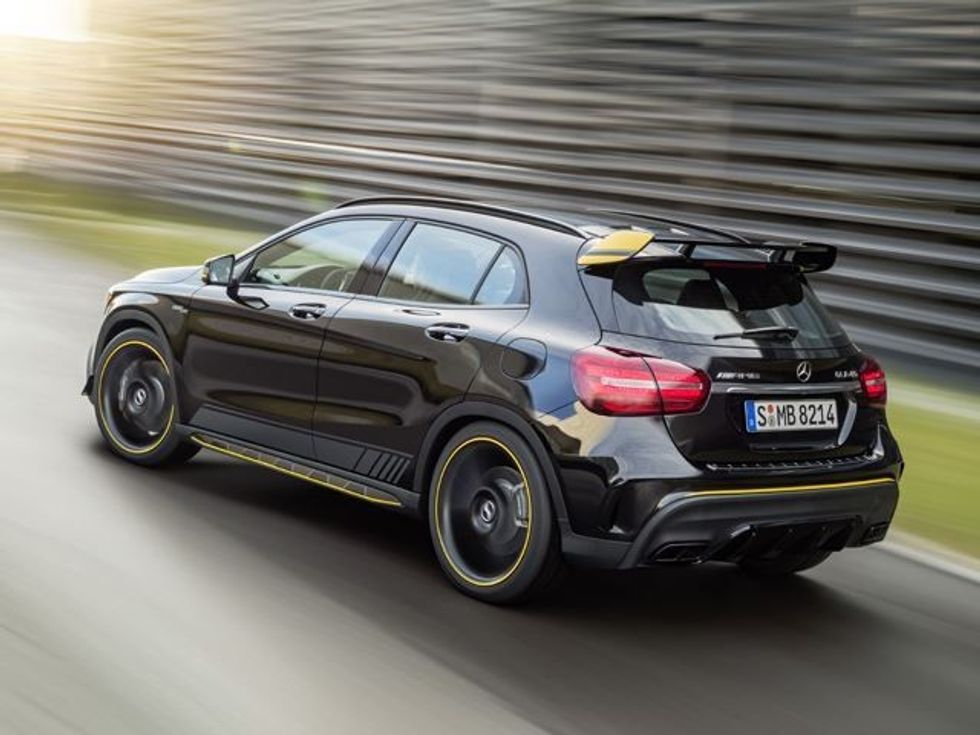 Mercedes Benz publikon pamjen e GTL qe lansohet ne vitin qe vjen foto 2