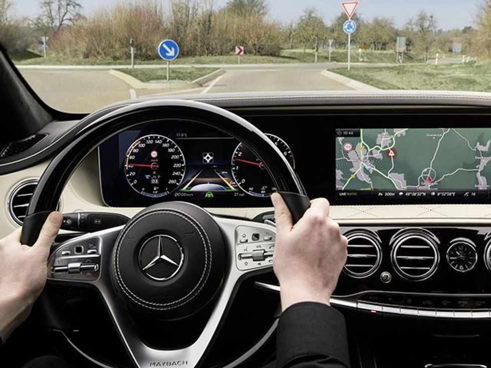 Mercedes S Class shume afer veturave vetevozitese foto 2