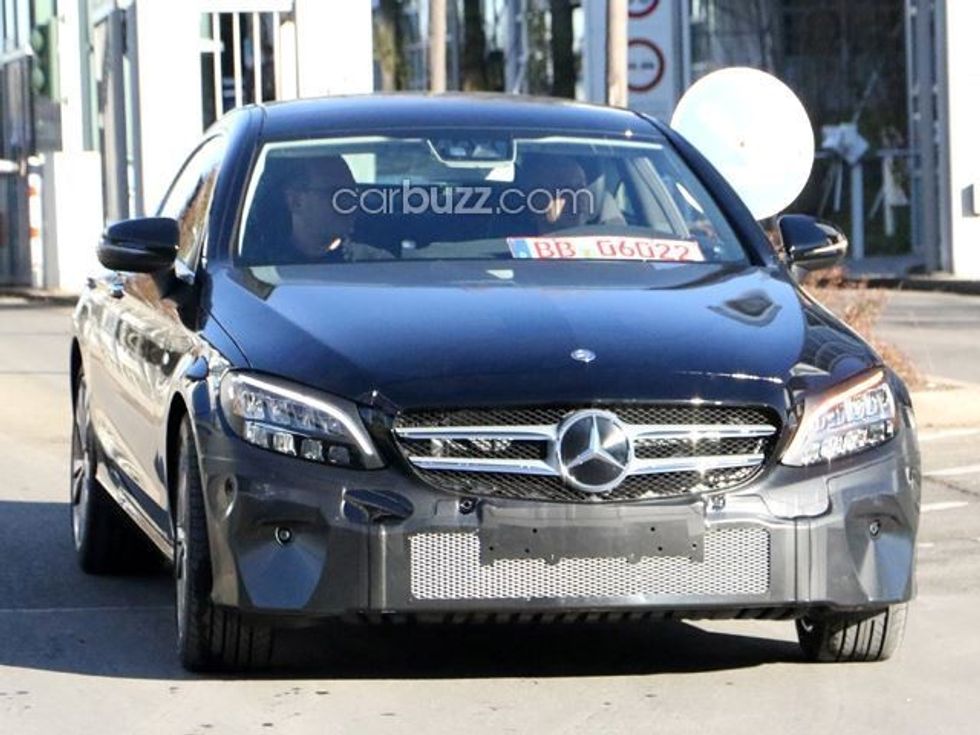 Mercedes teston kupenë e re shikoni si duket C Class foto 7