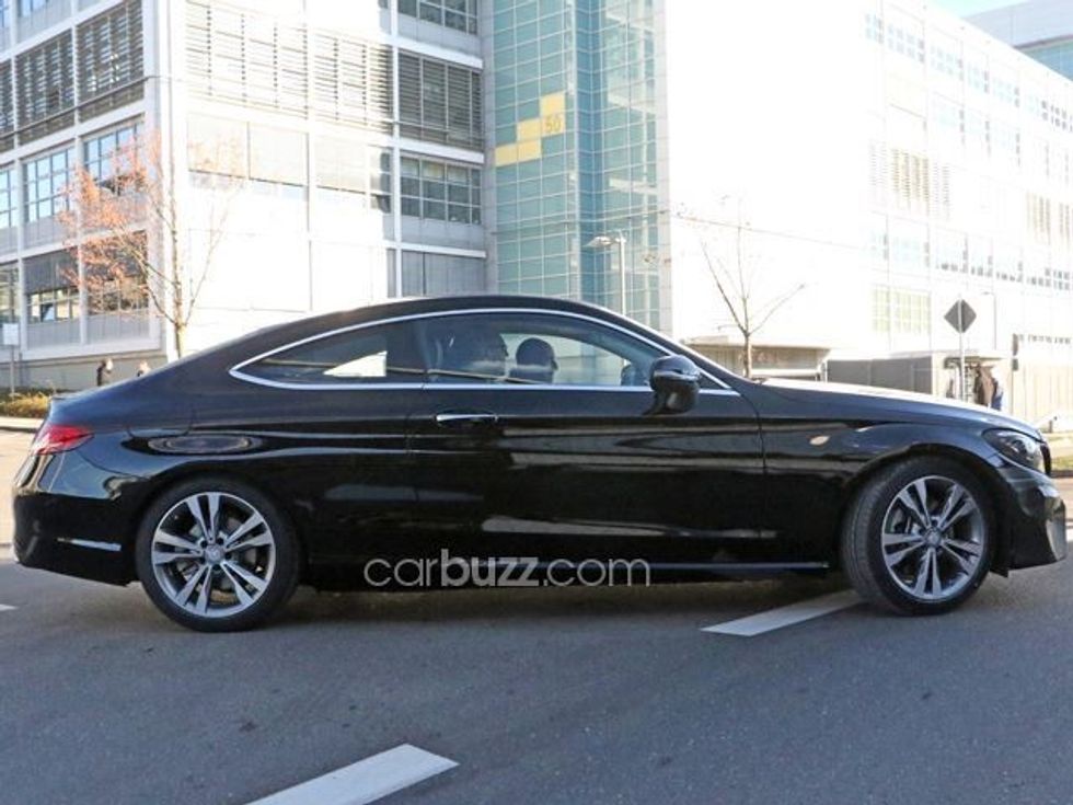 Mercedes teston kupenë e re shikoni si duket C Class foto 9