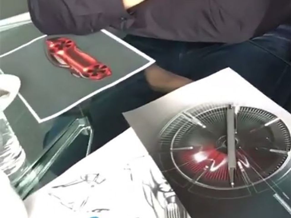 Mercedes tregon detaje të makinës misterioze që do ta publikojë së shpejti foto 3